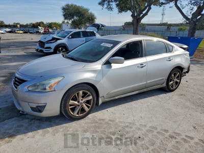 Nissan Altima 2015 1N4AL3AP8FC146071