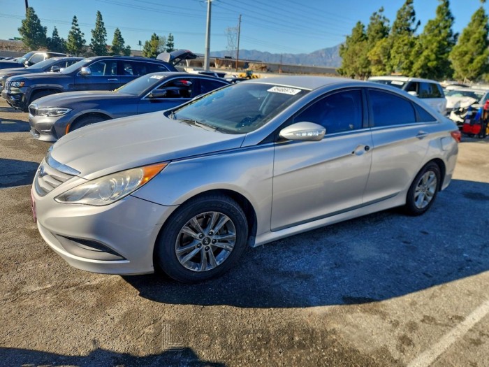 Hyundai Sonata 2014 VIN 5NPEB4AC8EH915057
