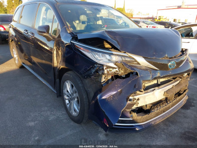 Toyota Sienna 2023 5TDZSKFC7PS103549