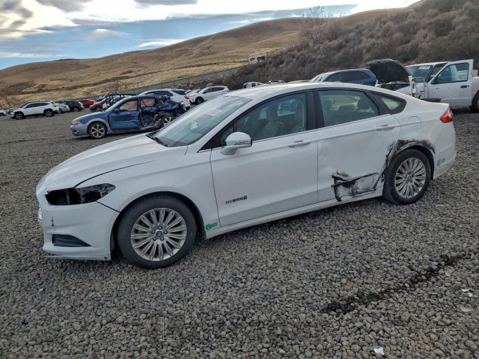 Ford Fusion 2013 VIN 3FA6P0LUXDR202473