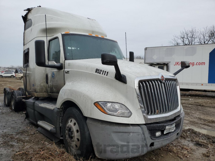 International   2020 VIN 3HSDZAPR9LN852111