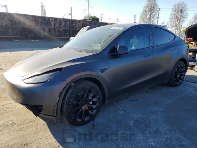 Tesla Model y 2024 7SAYGAEE3RF034377