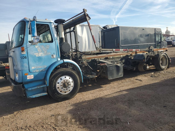 Volvo  1996 VIN 4V5DCFME6TR725233