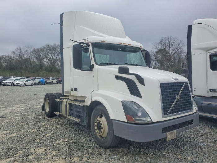 Volvo  2017 VIN 4V4N39TGXHN987977