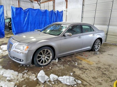 Chrysler 300 2013 2C3CCAET4DH650436