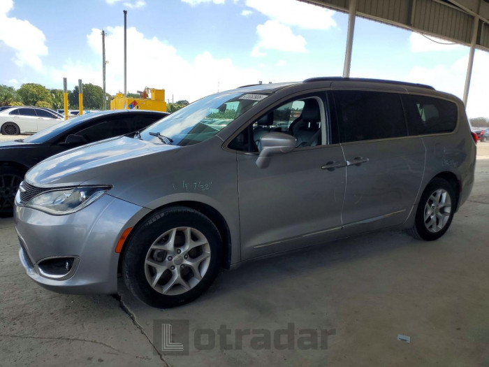 Chrysler Pacifica 2017 VIN 2C4RC1BG6HR784815