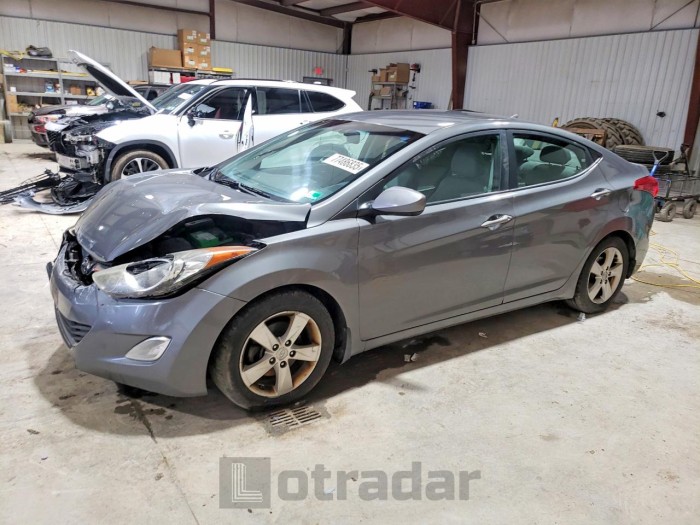 Hyundai Elantra 2013 VIN 5NPDH4AE6DH263002