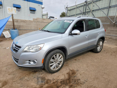 Volkswagen Tiguan 2011 VIN WVGBV7AX1BW500260