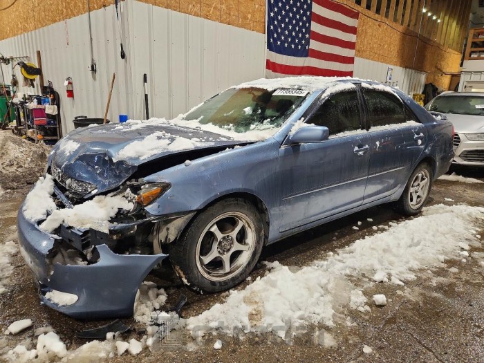 Toyota Camry 2002 VIN JTDBE32K520102732