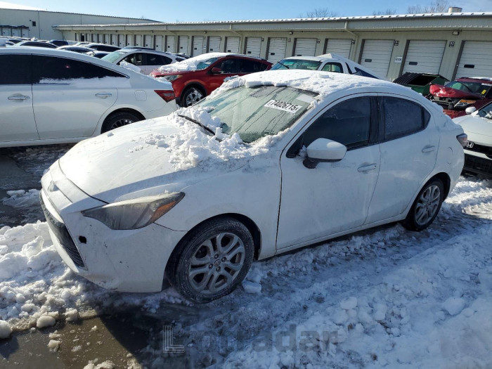 Toyota Yaris 2017 VIN 3MYDLBYV4HY160521