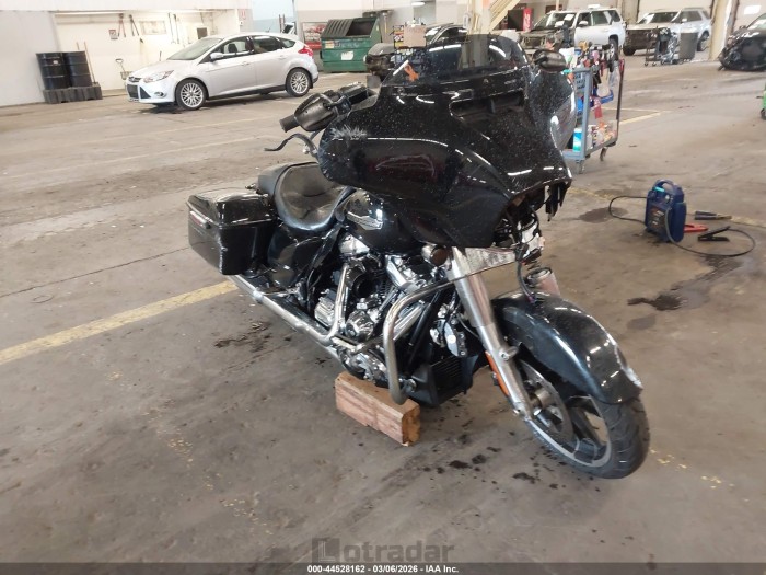 Harley-davidson Street glide 2023 VIN 1HD1KBC12PB623907