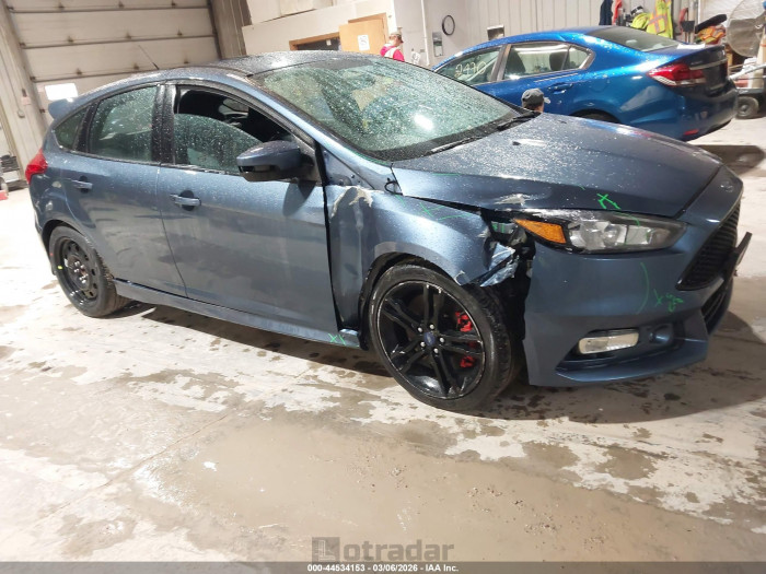 Ford Focus st 2018 VIN 1FADP3L93JL282049
