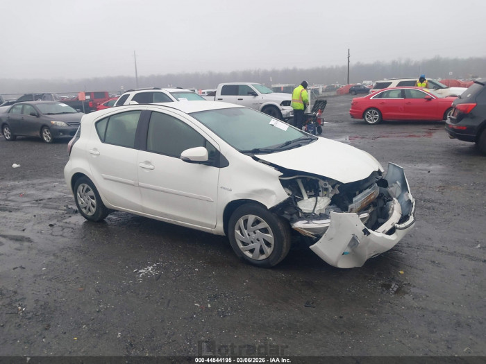 Toyota Prius c 2015 VIN JTDKDTB34F1094652