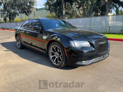 Chrysler 300 2018 2C3CCABG5JH313938