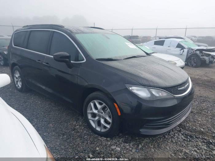 Chrysler Pacifica 2018 VIN 2C4RC1DG4JR168095