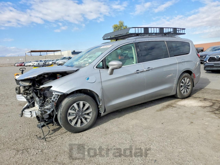 Chrysler Pacifica 2021 VIN 2C4RC1L72MR585947