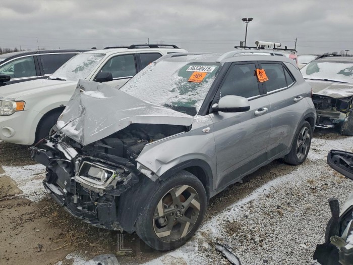 Hyundai Venue 2024 VIN KMHRC8A32RU331766