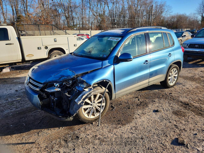 Volkswagen  2017 VIN WVGBV7AX0HK052044