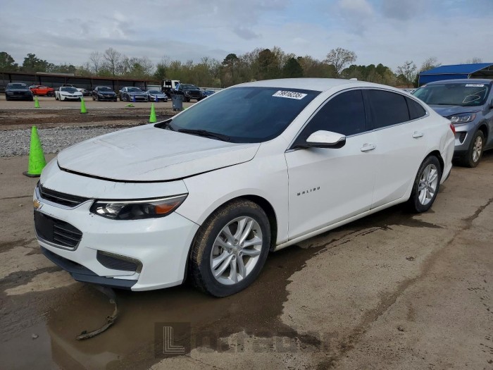 Chevrolet Malibu 2018 VIN 1G1ZD5ST2JF168701