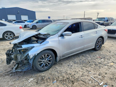 Nissan Altima 2015 1N4AL3AP2FN904829