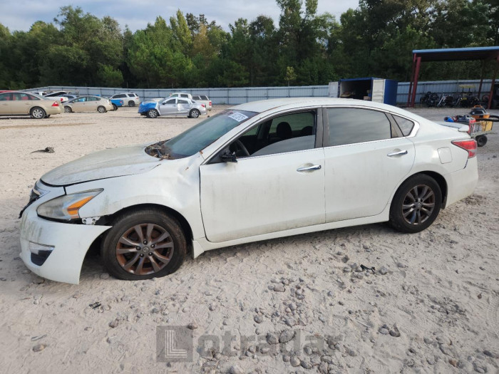 Nissan Altima 2015 VIN 1N4AL3AP5FC580335