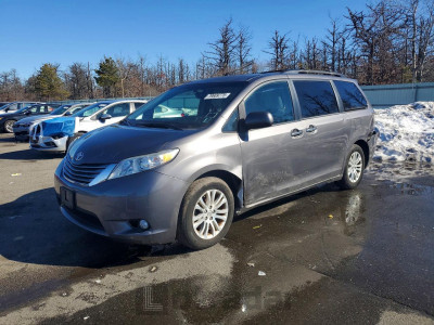 Toyota Sienna 2017 5TDYZ3DC8HS830457