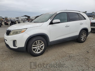 Kia Sorento 2015 5XYKT4A6XFG560380