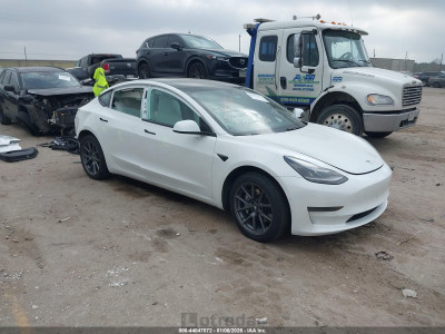 Tesla Model 3 2021 5YJ3E1EA3MF048329
