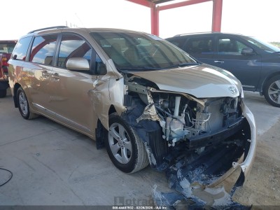 Toyota Sienna 2011 5TDKK3DC0BS122656