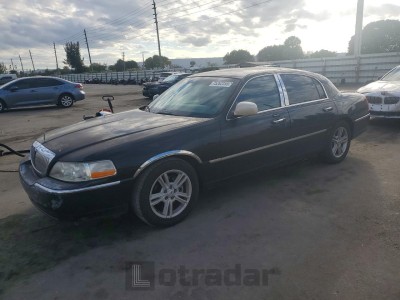 Lincoln TOWN CAR 2007 1LNHM82V67Y610605