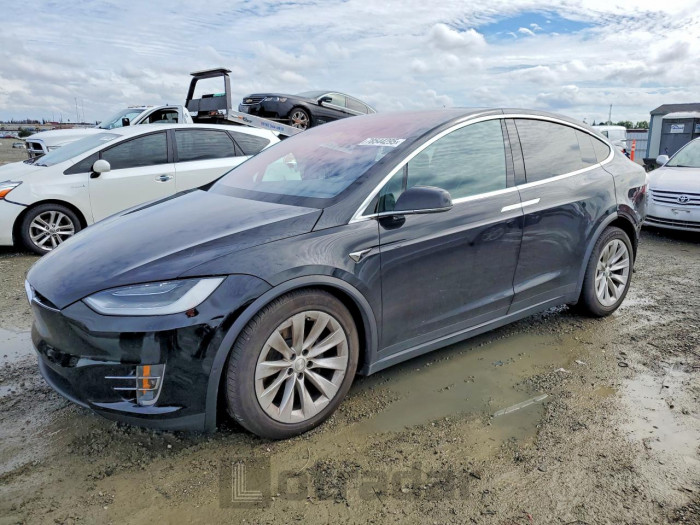Tesla  2017 VIN 5YJXCBE29HF037735