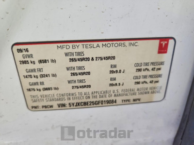 Tesla Model x 2016 5YJXCBE25GF019084