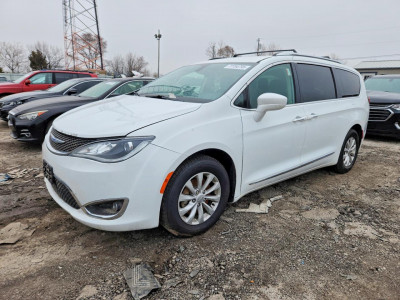 Chrysler Pacifica 2018 2C4RC1BG3JR280597