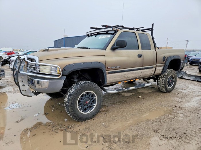 Dodge Ram 2000 VIN 3B7HF13Z4YM237763