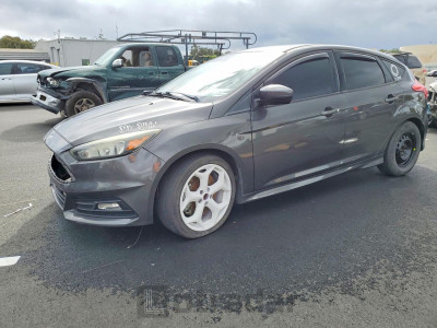 Ford Focus 2015 1FADP3L99FL349468