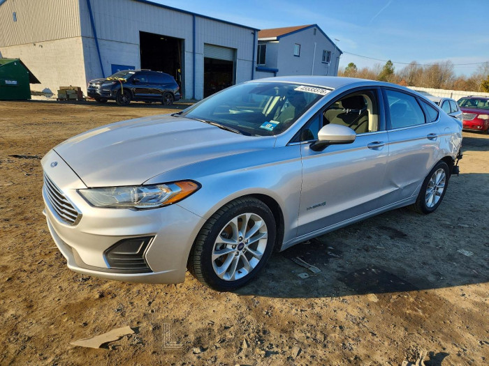 Ford Fusion 2019 VIN 3FA6P0LU0KR218582