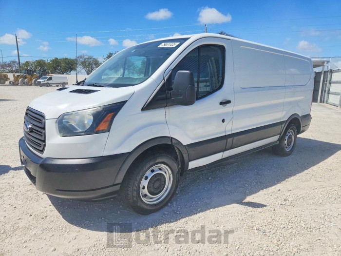 Ford  2015 VIN 1FTNE1YM8FKA95165