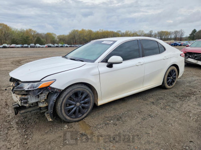 Toyota Camry 2018 4T1B11HKXJU590389