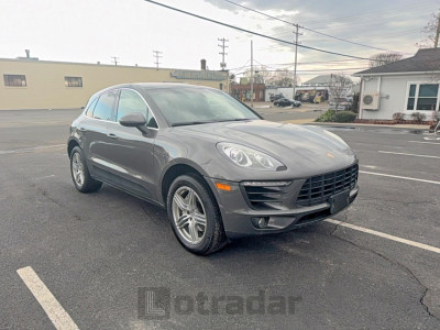 Porsche  2015 WP1AB2A5XFLB55357