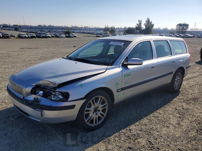 Volvo V70 2004 VIN YV1SW59V842405420