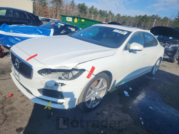Volvo  2018 VIN LVY992MK7JP021210