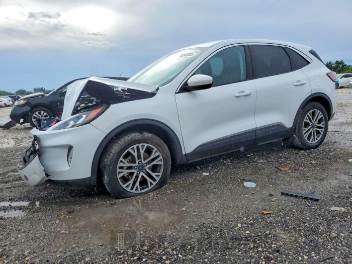 Ford Escape 2022 VIN 1FMCU9H98NUA44882