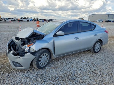 Nissan Versa 2018 3N1CN7APXJK443255