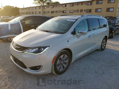 Chrysler Pacifica 2017 2C4RC1N74HR689505