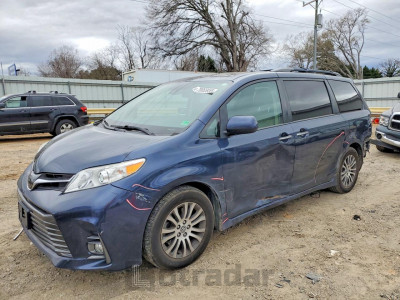 Toyota Sienna 2018 5TDYZ3DC8JS964925