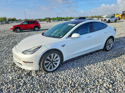 Tesla Model 3 2018 5YJ3E1EAXJF035797