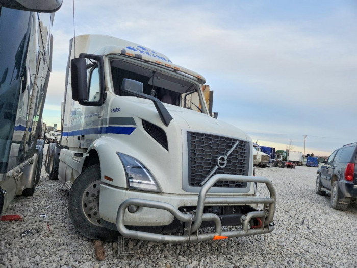 Volvo  2025 VIN 4V4WC9EHXSN677443