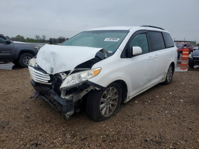 Toyota Sienna 2015 5TDJK3DC8FS102706
