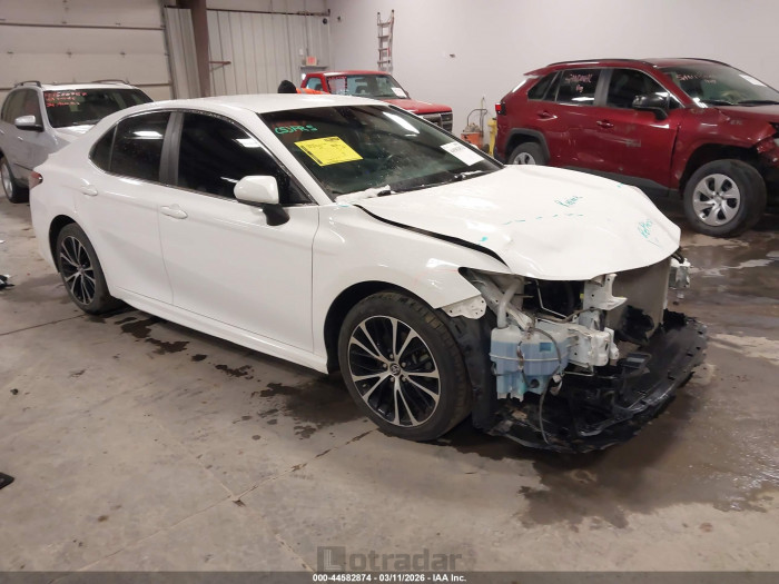 Toyota Camry 2018 VIN 4T1B11HK2JU583131