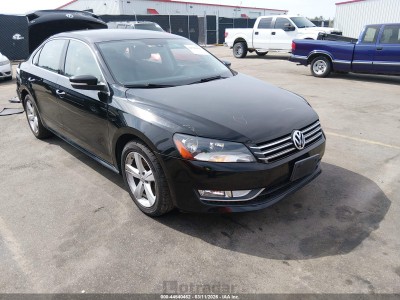 Volkswagen Passat 2015 1VWAS7A33FC121657